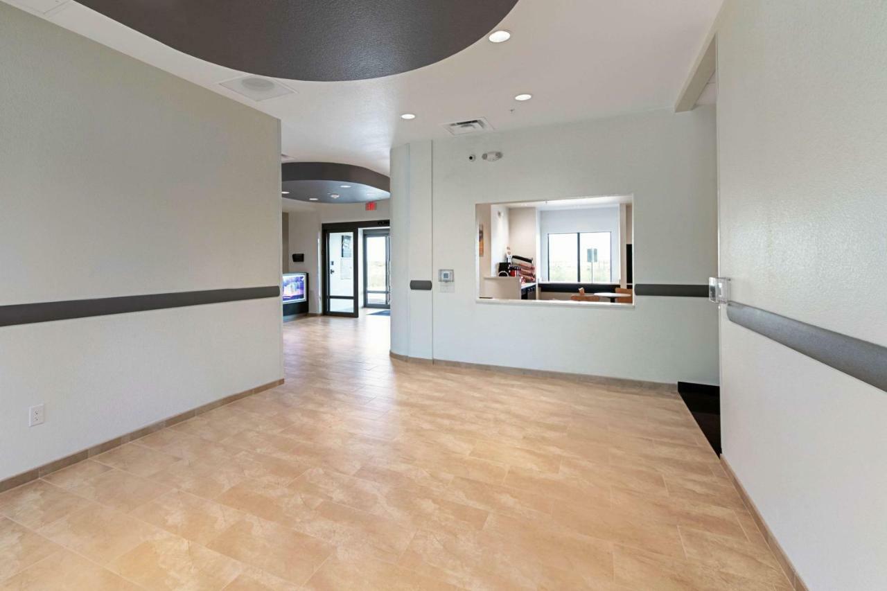 Motel 6 Austin Airport Екстер'єр фото