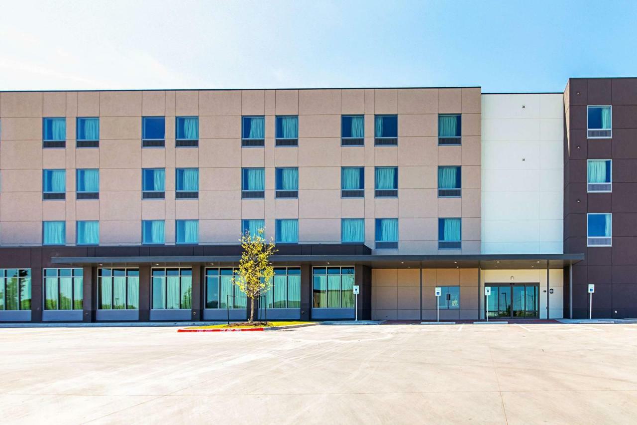 Motel 6 Austin Airport Екстер'єр фото